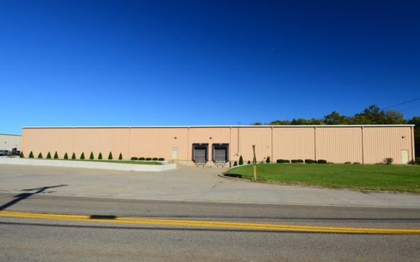 1161 Commercial Ave SE, New Philadelphia, OH 44663